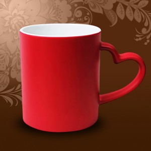 Кружка хамелеон с ручкой в виде сердце красная
